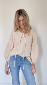 The island life blouse in Sand