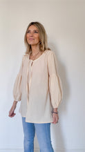 The island life blouse in Sand