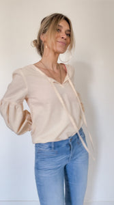 The island life blouse in Sand