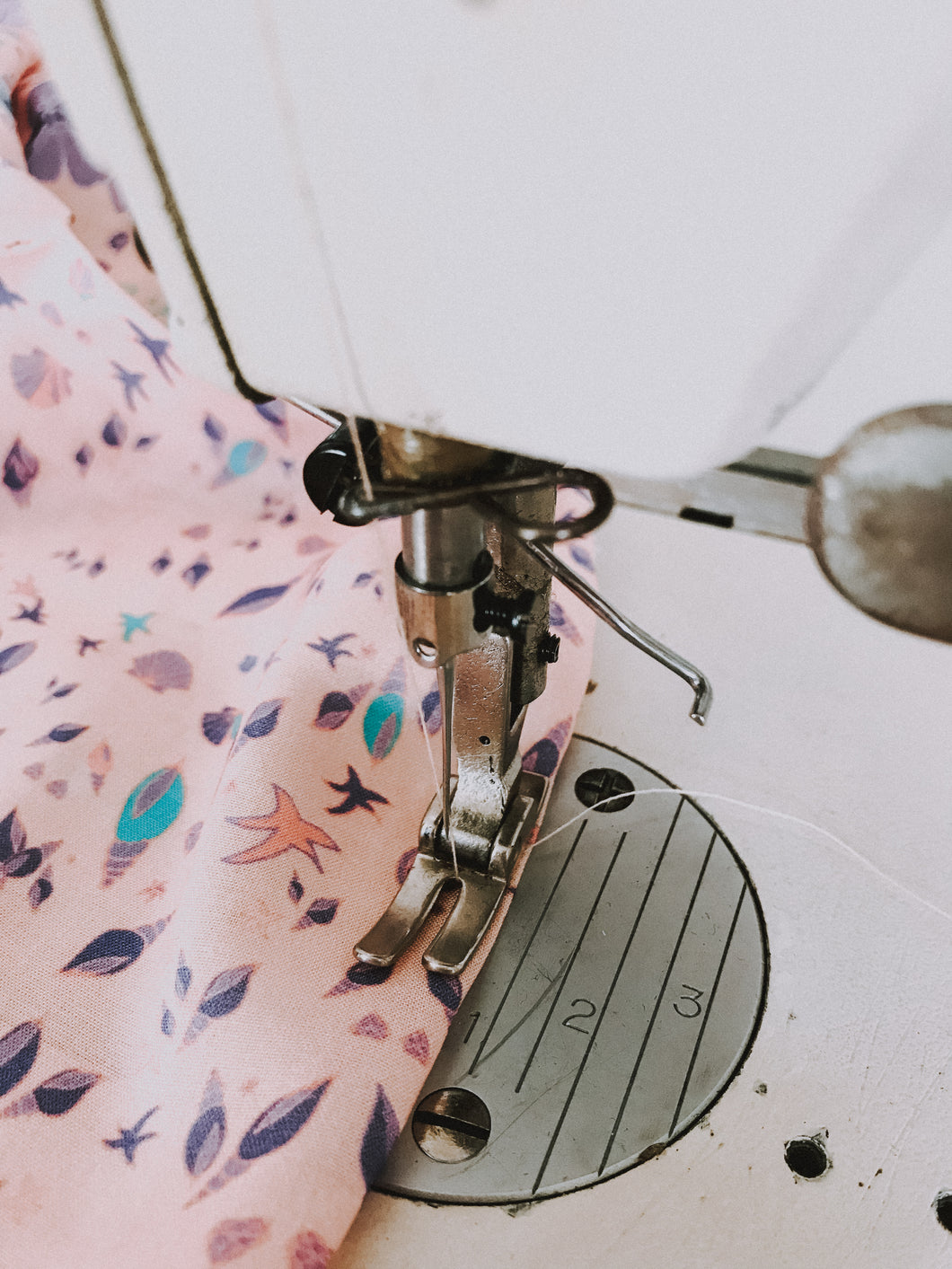 Sewing-machine-mastered-workshop-Boho-Chic-Palma-Mallorca-Sunvibes