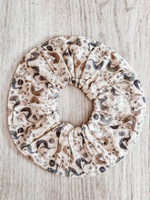 ISLA scrunchies