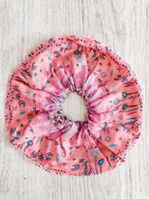 ISLA scrunchies