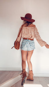 Isla blouse in Light peach leaves